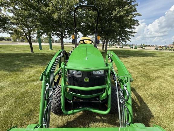 Image of John Deere 1025R equipment image 4