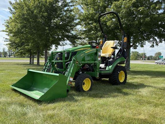 Image of John Deere 1025R equipment image 1