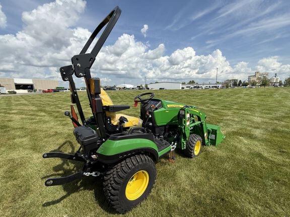 Image of John Deere 1025R equipment image 4