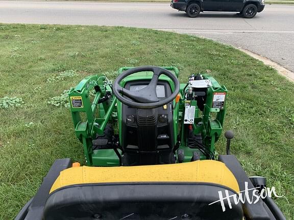 Image of John Deere 1025R equipment image 4