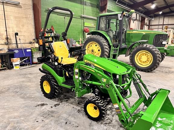 Image of John Deere 1025R equipment image 2