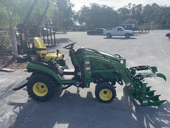 Image of John Deere 1025R equipment image 3