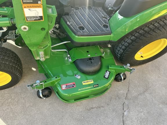 Image of John Deere 1025R equipment image 4