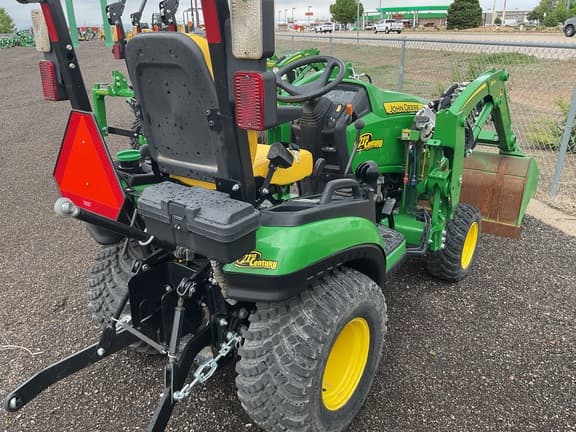Image of John Deere 1025R equipment image 3