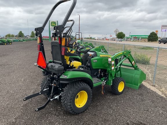 Image of John Deere 1025R equipment image 2