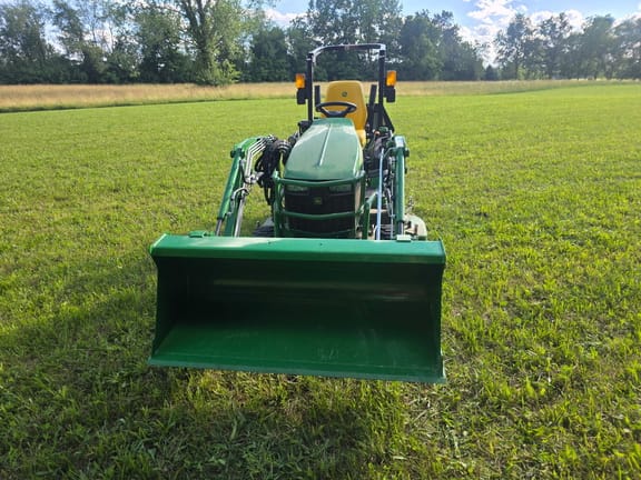 2024 John Deere 1025R Equipment Image0