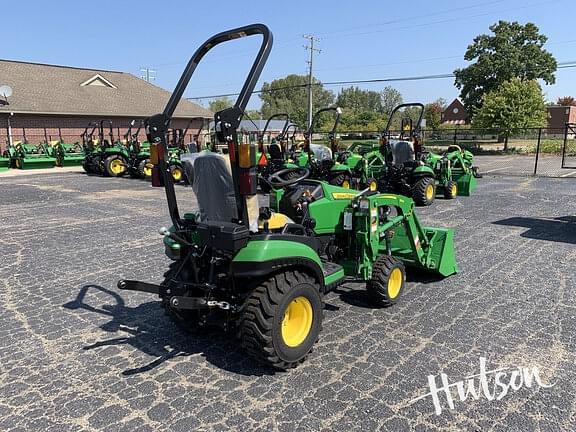 Image of John Deere 1025R equipment image 2