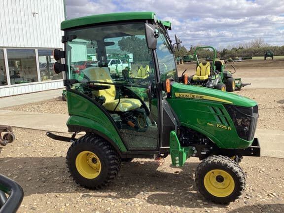 Image of John Deere 1025R equipment image 4
