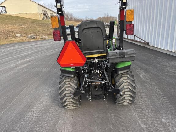 Image of John Deere 1025R equipment image 3
