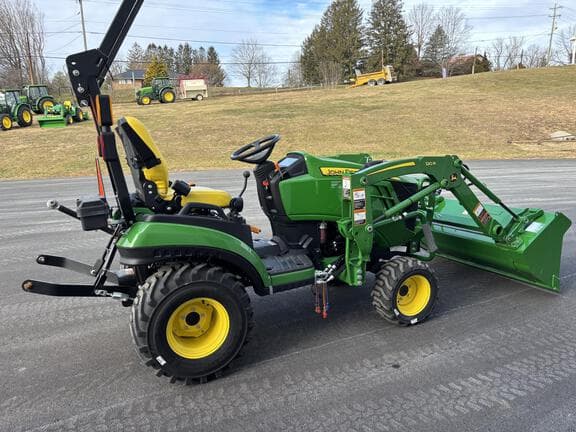 Image of John Deere 1025R equipment image 2