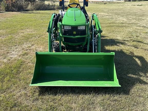 Image of John Deere 1025R equipment image 3