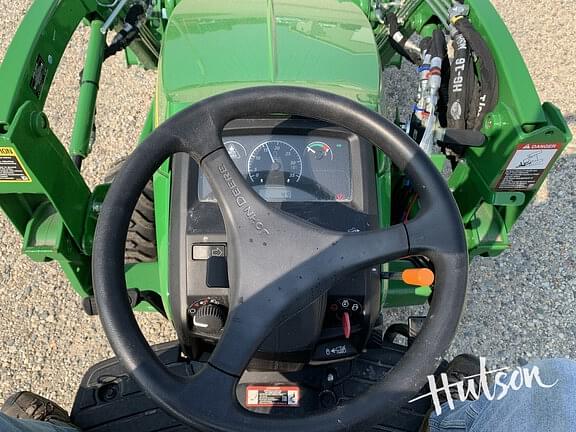 Image of John Deere 1025R equipment image 4