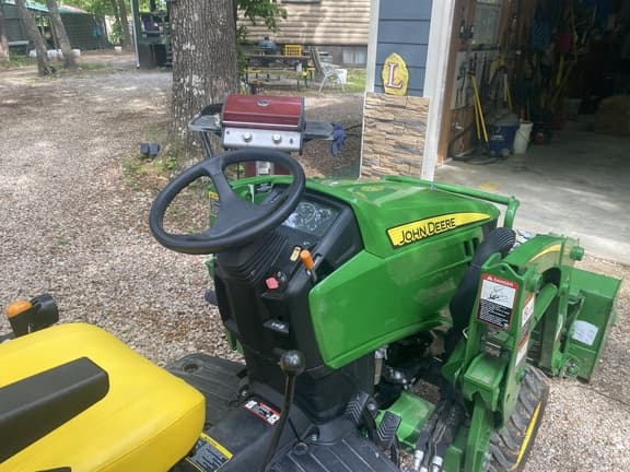 Image of John Deere 1025R equipment image 3