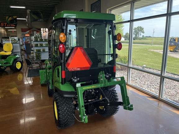 Image of John Deere 1025R equipment image 3