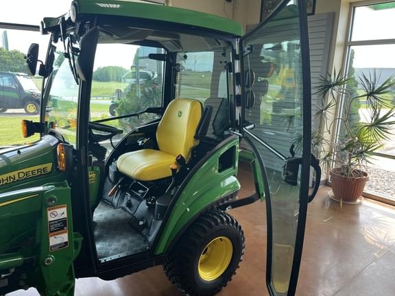 Image of John Deere 1025R equipment image 1