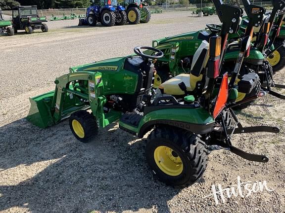 Image of John Deere 1025R equipment image 3