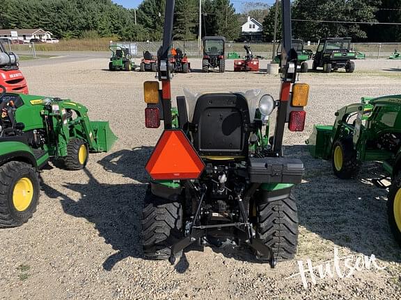 Image of John Deere 1025R equipment image 4