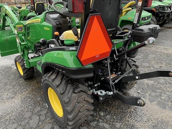 Image of John Deere 1025R equipment image 4