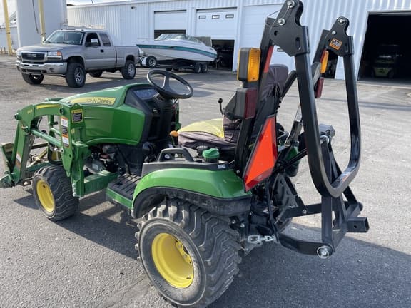 Image of John Deere 1025R equipment image 2