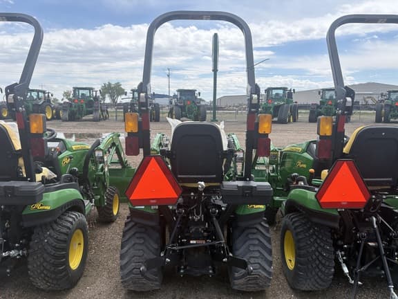 Image of John Deere 1025R equipment image 3