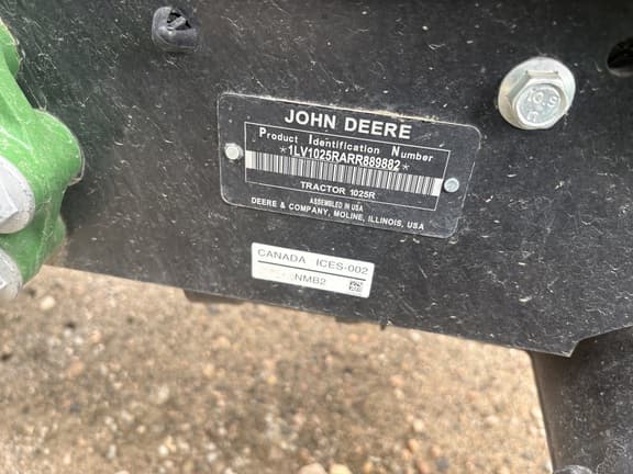 Image of John Deere 1025R equipment image 1