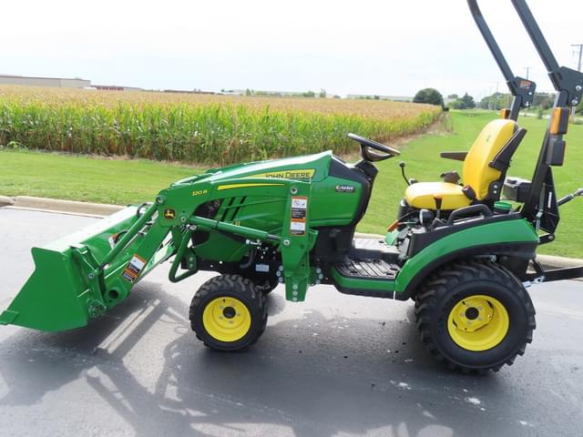 Image of John Deere 1025R equipment image 2