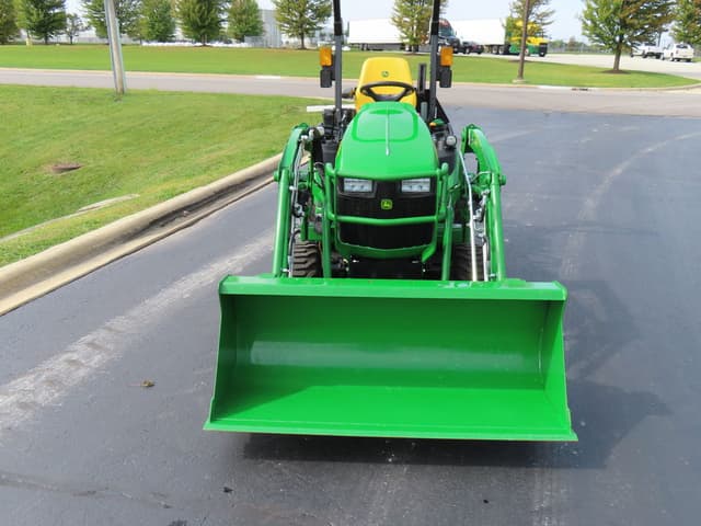 Image of John Deere 1025R equipment image 4