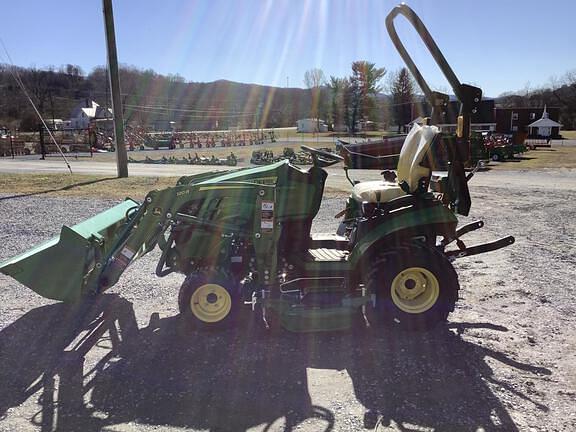 Image of John Deere 1025R equipment image 3