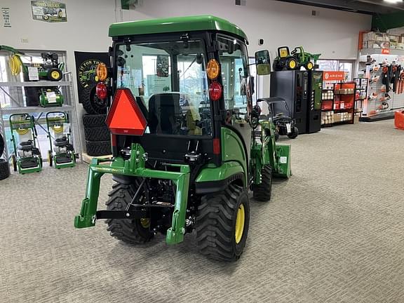 Image of John Deere 1025R equipment image 3