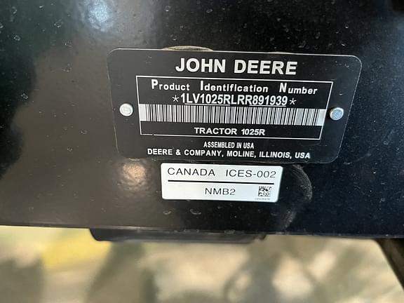 Image of John Deere 1025R equipment image 4