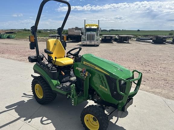 Image of John Deere 1025R equipment image 2