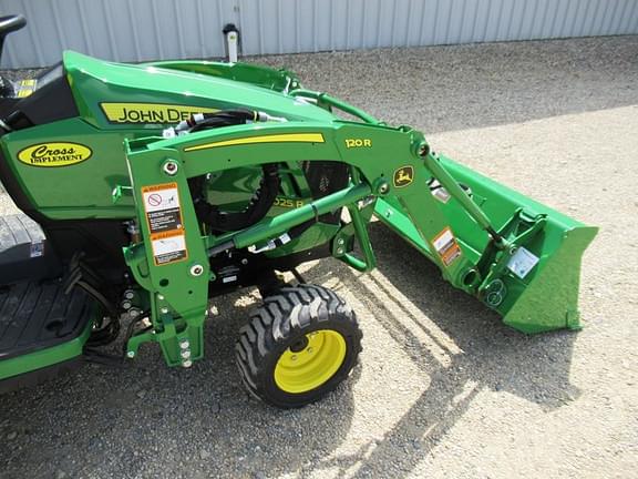 Image of John Deere 1025R equipment image 4