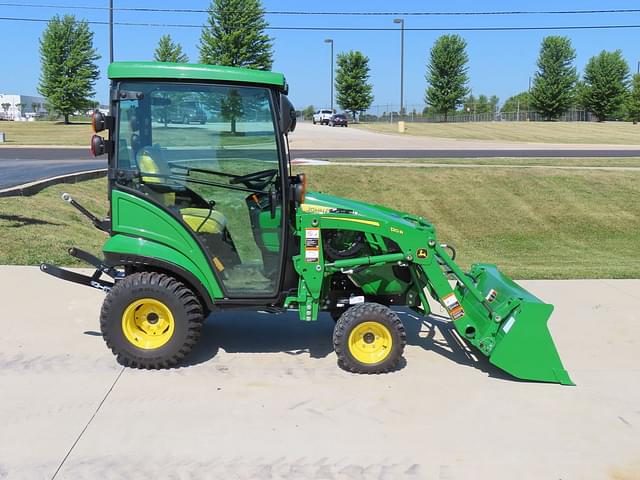 Image of John Deere 1025R equipment image 4