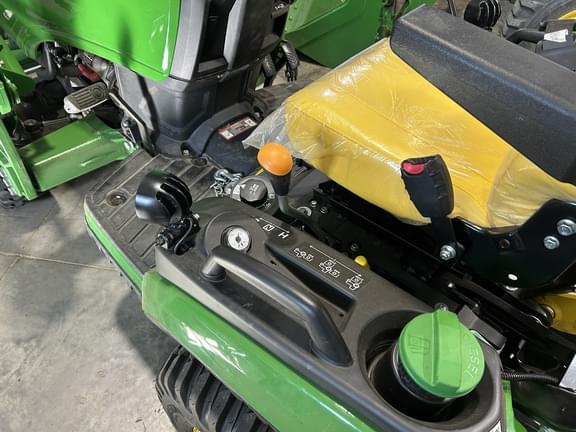 Image of John Deere 1025R equipment image 4