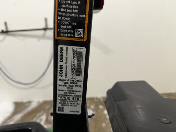 Image of John Deere 1025R equipment image 4