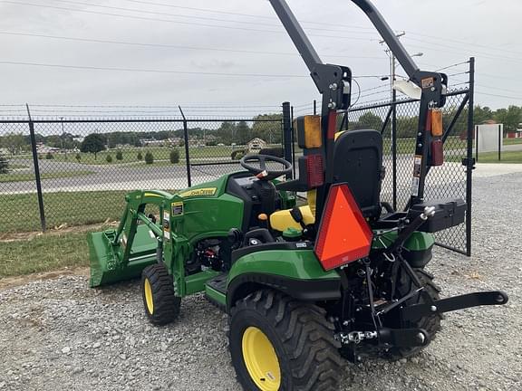 Image of John Deere 1025R equipment image 2