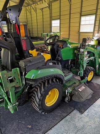 Image of John Deere 1025R equipment image 3