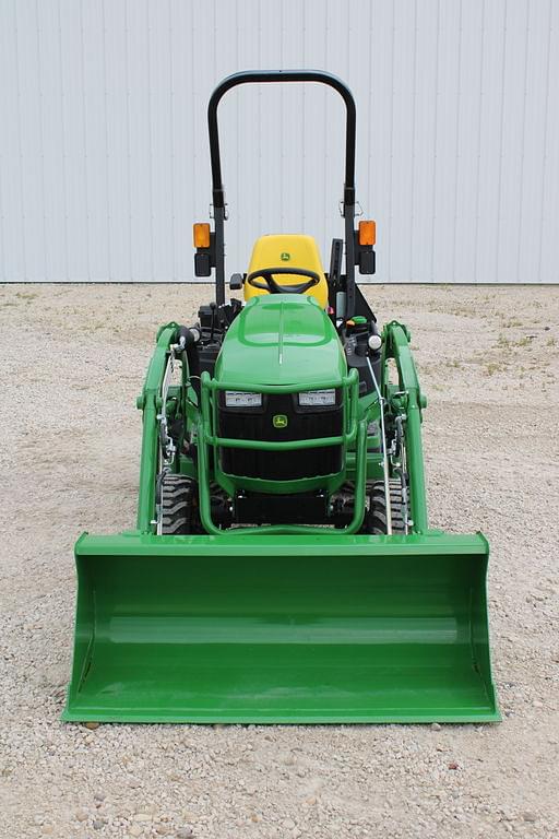 Image of John Deere 1025R equipment image 3