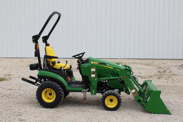 Image of John Deere 1025R equipment image 1