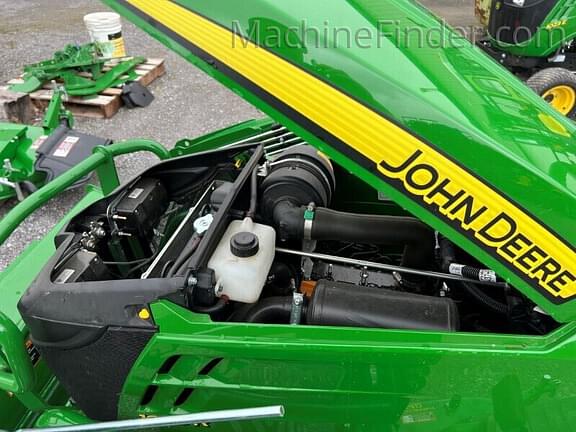 Image of John Deere 1025R equipment image 3