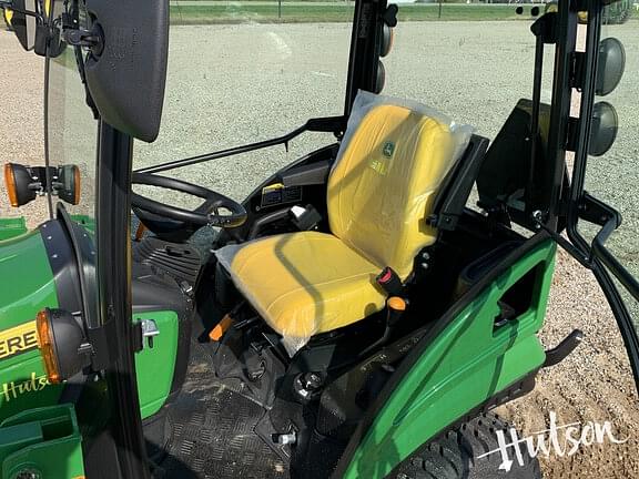 Image of John Deere 1025R equipment image 4