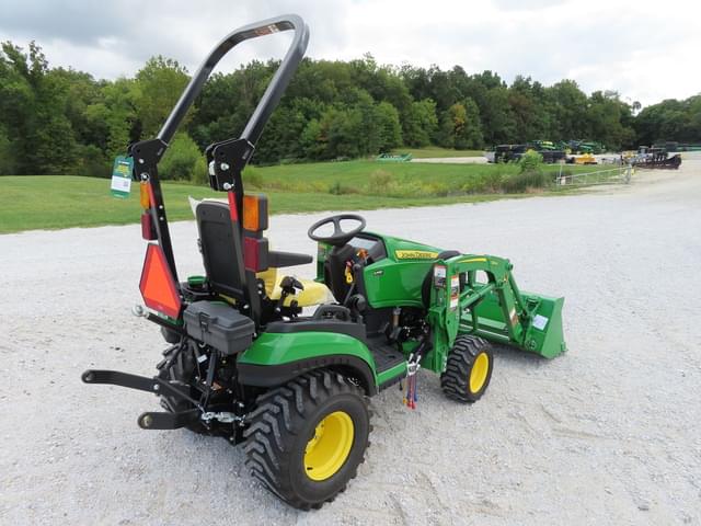 Image of John Deere 1025R equipment image 3