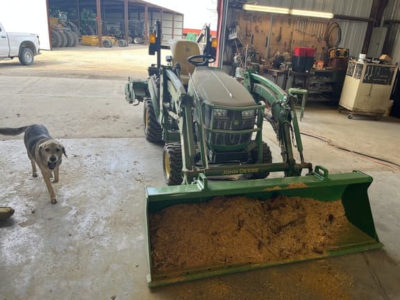 Image of John Deere 1025R equipment image 4