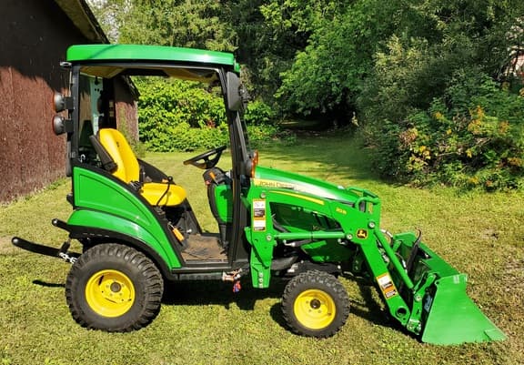 Image of John Deere 1025R Primary image