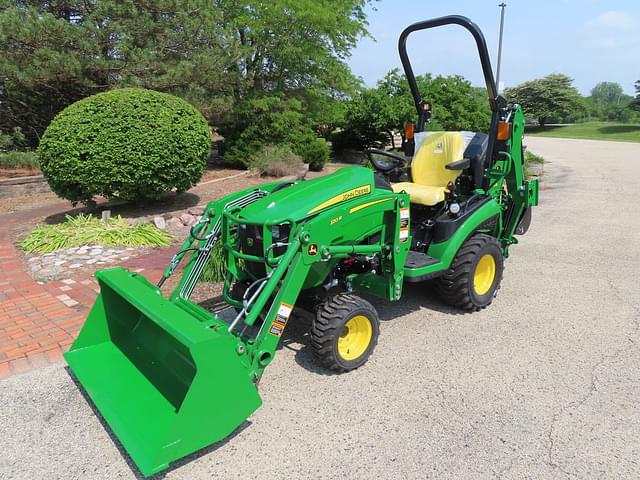 Image of John Deere 1025R equipment image 1