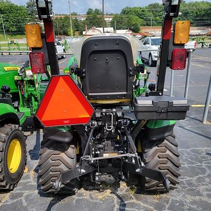 Image of John Deere 1025R equipment image 3