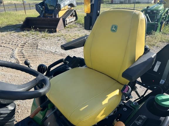 Image of John Deere 1025R equipment image 4