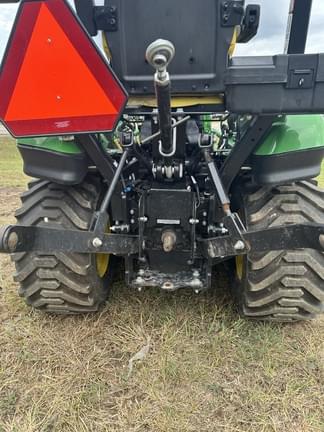 Image of John Deere 1025R equipment image 4
