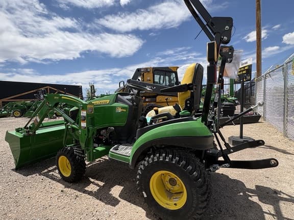 Image of John Deere 1025R equipment image 1