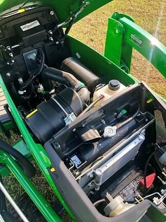 Image of John Deere 1025R equipment image 4